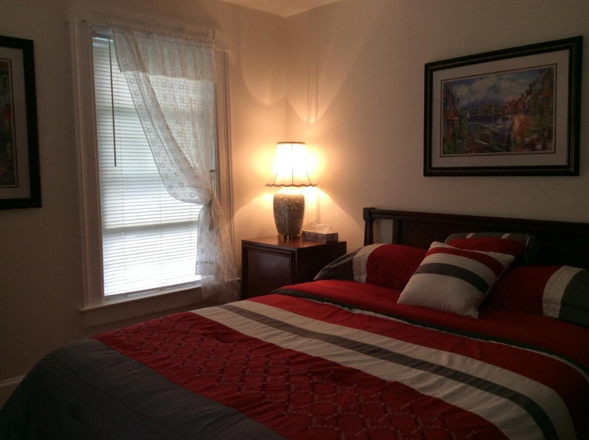 The Yellow House Bed & Breakfast Stanstead Plain Exterior photo